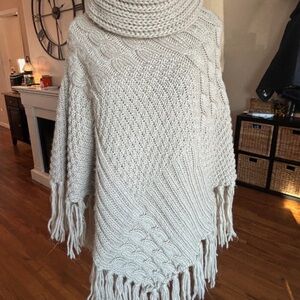 Tularosa Cream Cable Knit Poncho